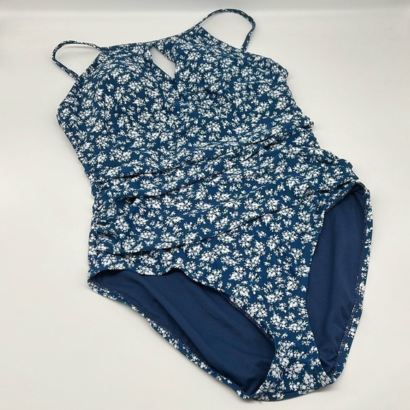 Rosezuzu Ruched High Neck Keyhole Ditzy Baby’s Breath Floral Tummy Control Swim - Picture 4 of 15